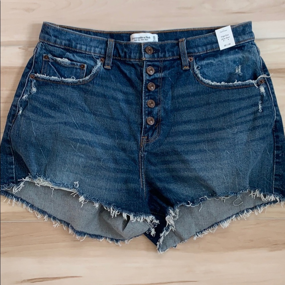 NWT Abercrombie curve love mom short